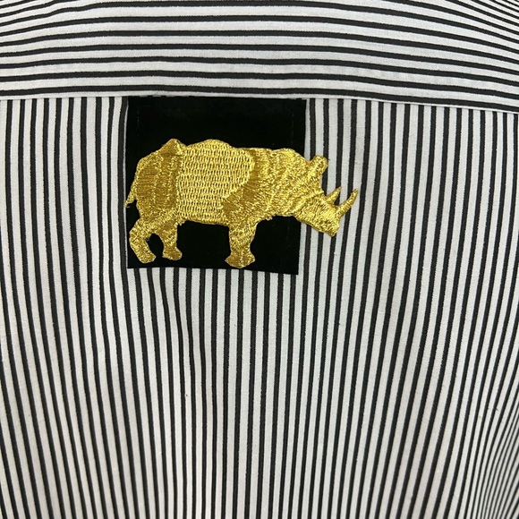 Scrabbles USA Women’s Button Up Black/white Blouse Size Large W/animal Decor - Picture 6 of 7